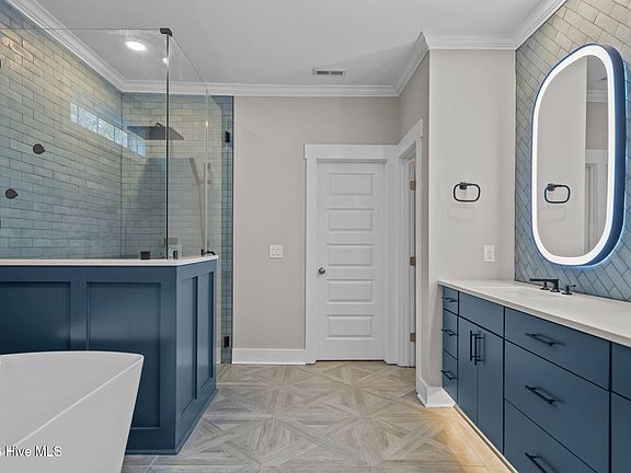 4th image of 935 Baldwin Park Drive