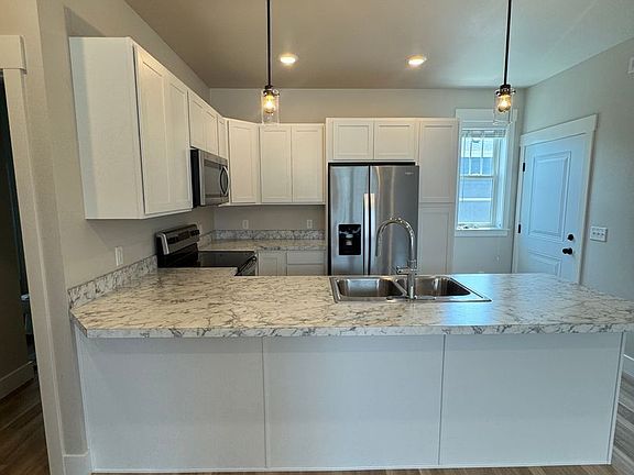 5th image of 6132 Northstead Ave #6132-201