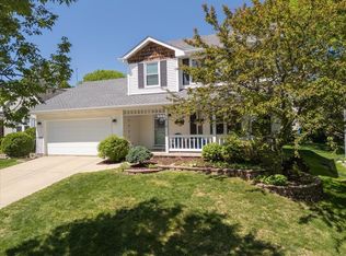 7818 E Oakbrook Cir, Madison, WI 53717