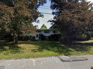 21 Manchester Dr, Spring Valley, NY 10977