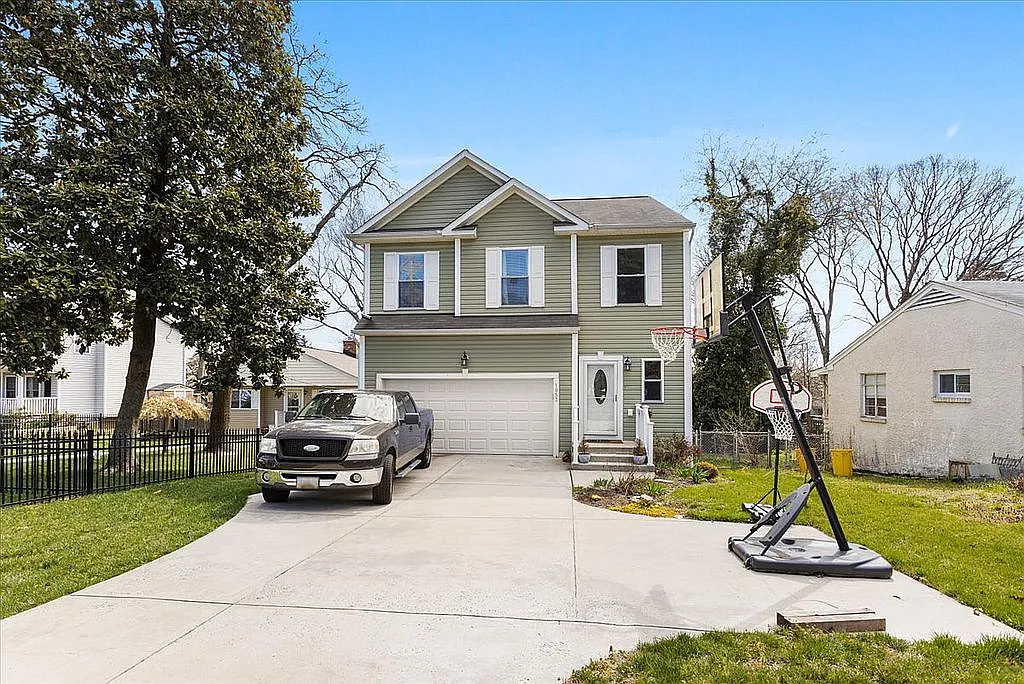 1053 Saint Margarets Dr photo 1