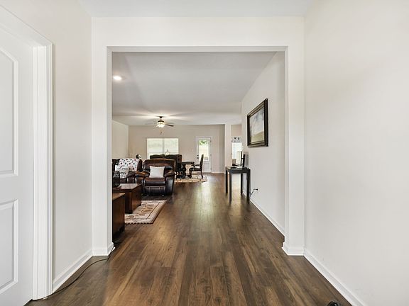 3rd image of 411 Bryce Canyon Way