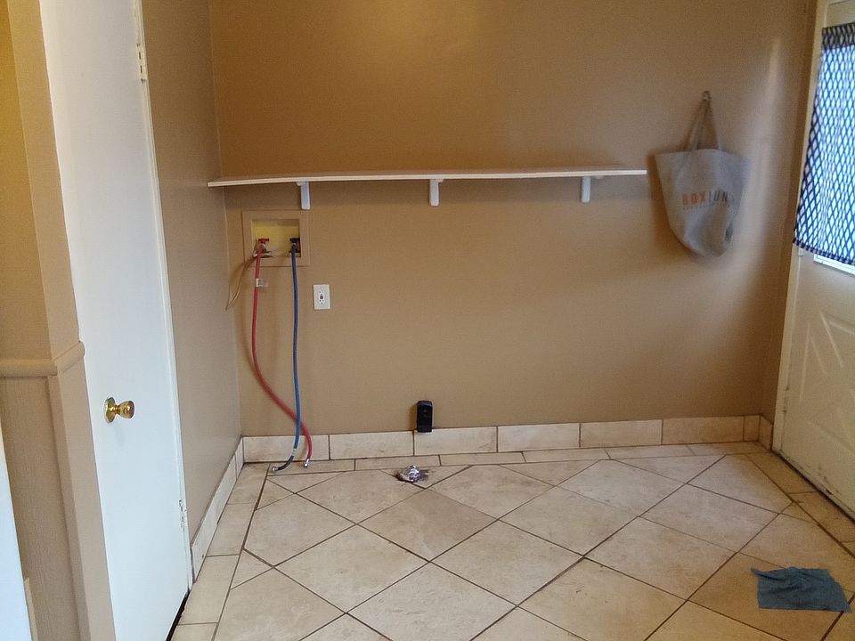 14801 Alberta Ave, photo 5