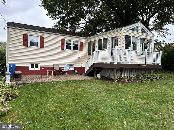 3rd image of 1 Hardin Ln