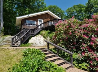 38 Lake Shore Rd W, Stockholm, NJ 07460