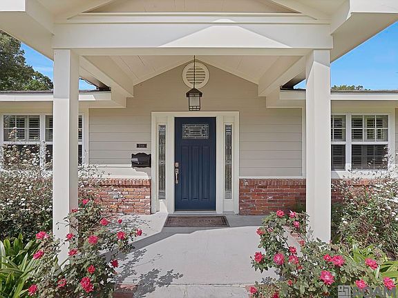 3rd image of 2166 Silverest Ave