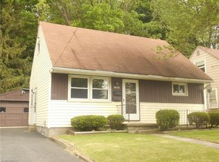 1297 Gorge Blvd, Akron, OH 44310