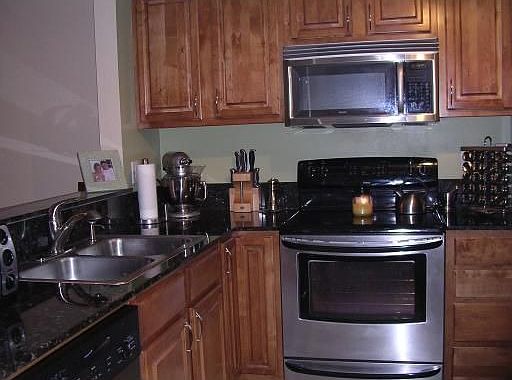 3rd image of 6619 Winfield Blvd #52