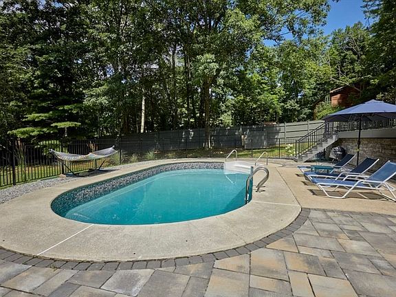 5th image of 97 Brush Hill Rd