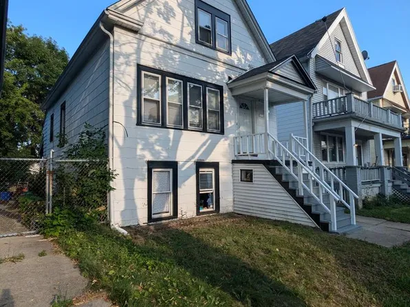 2454 South 10th STREET, Milwaukee, WI 53215