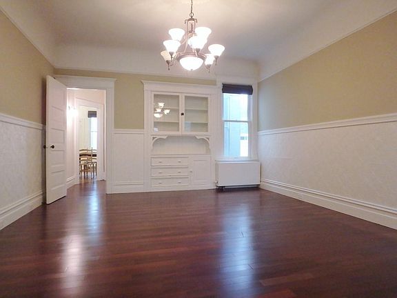 3rd image of 3141 Folsom St