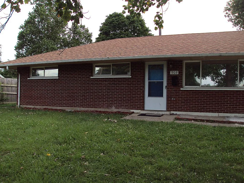903 Miriam Dr W photo 1