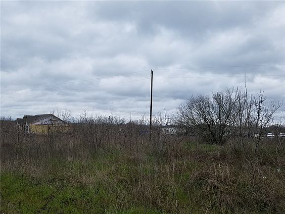 3rd image of 129831 McDonald Ln W