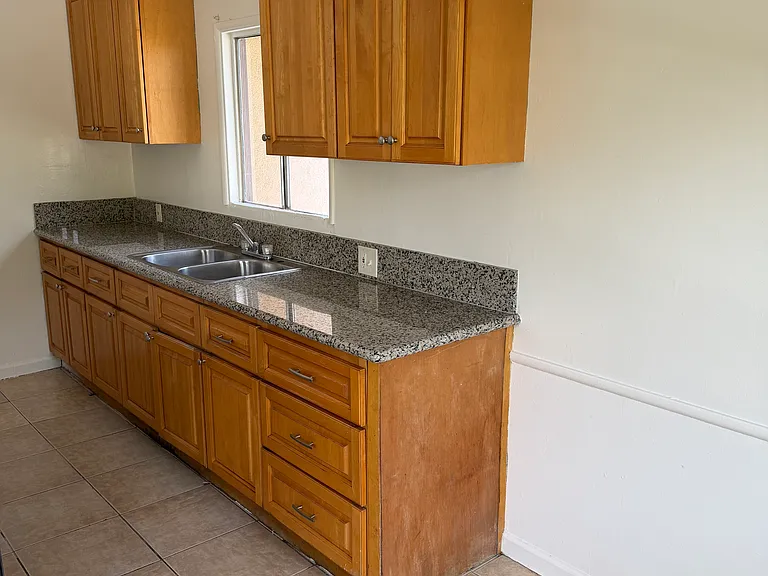 15231 Acre St #D — Photo 6