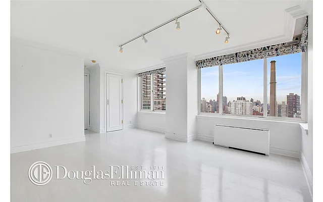 Sold by Douglas Elliman | media 7