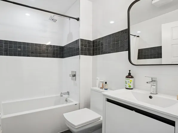 290 Powers Street image 11 of 15