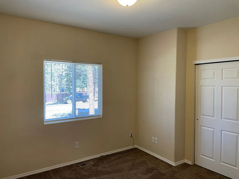 611 Lake Ave — Photo 11