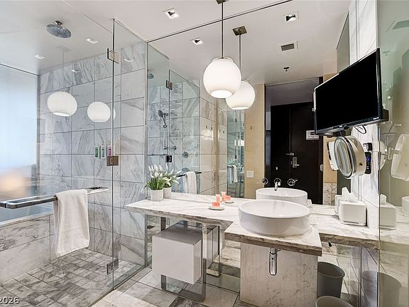 4th image of 4381 W Flamingo Rd #1218