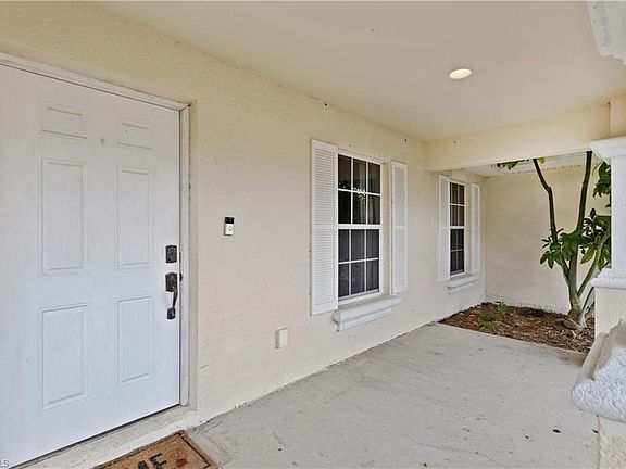 2nd image of 1005 NE 36th Ter