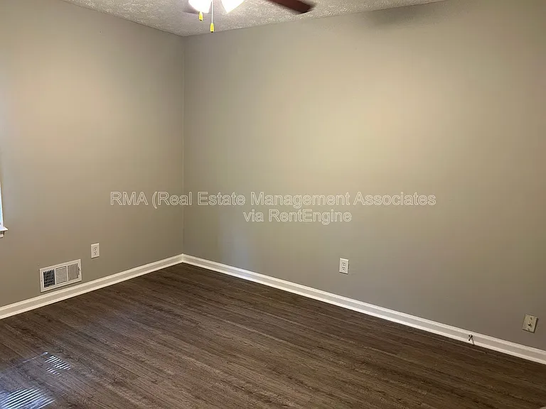 254 N McDonough Rd — Photo 4