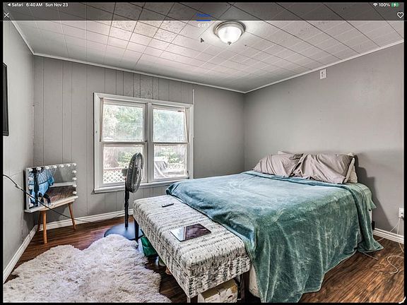 5th image of 229 W Thatcher St