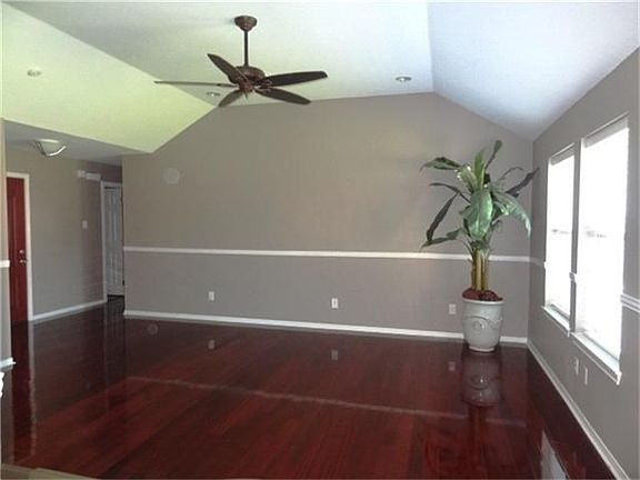 4th image of 8210 Sanford St