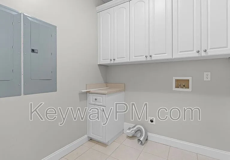 1091 Conn Dr — Photo 26