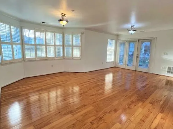 44104 Natalie Ter Unit 101, Ashburn, VA 20147