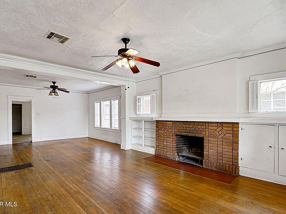 5th image of 3311 Montana Ave