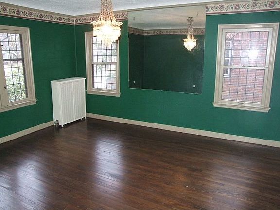 4th image of 2972 Washington Blvd