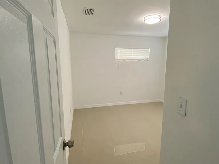 3037 Market St — Photo 7
