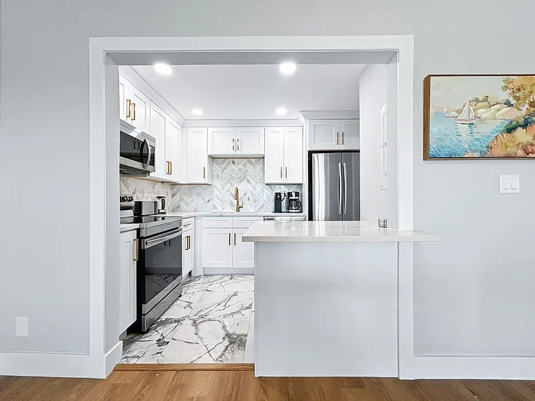 400 64th Ave #502 — Photo 14