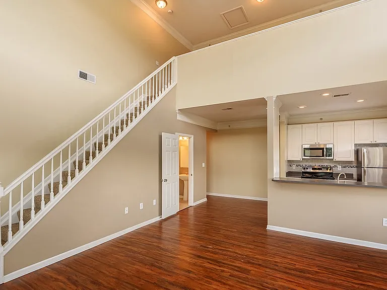 The Waterfront Apartments and Townhomes — Photo 4
