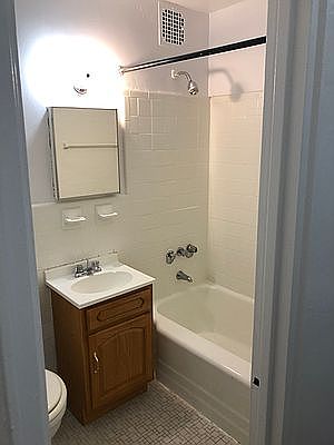 5th image of 419 E 78th St APT 2B