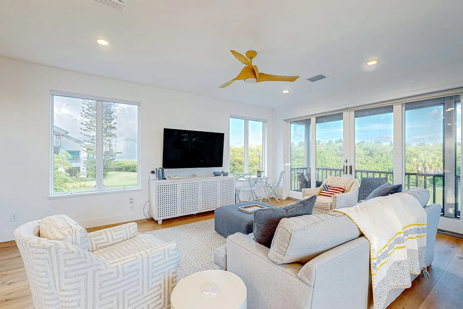 3 bed, 2.0 bath, 2131 sqft, $6,345 — Photo 1