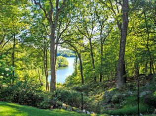 1391 Hunterbrook Rd, Yorktown Heights, NY 10598