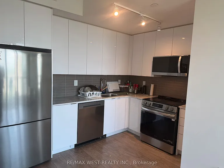 225 Malta Ave #1602 — Photo 3
