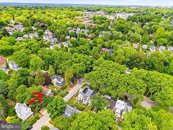 4th image of 6008 Clearspring Rd