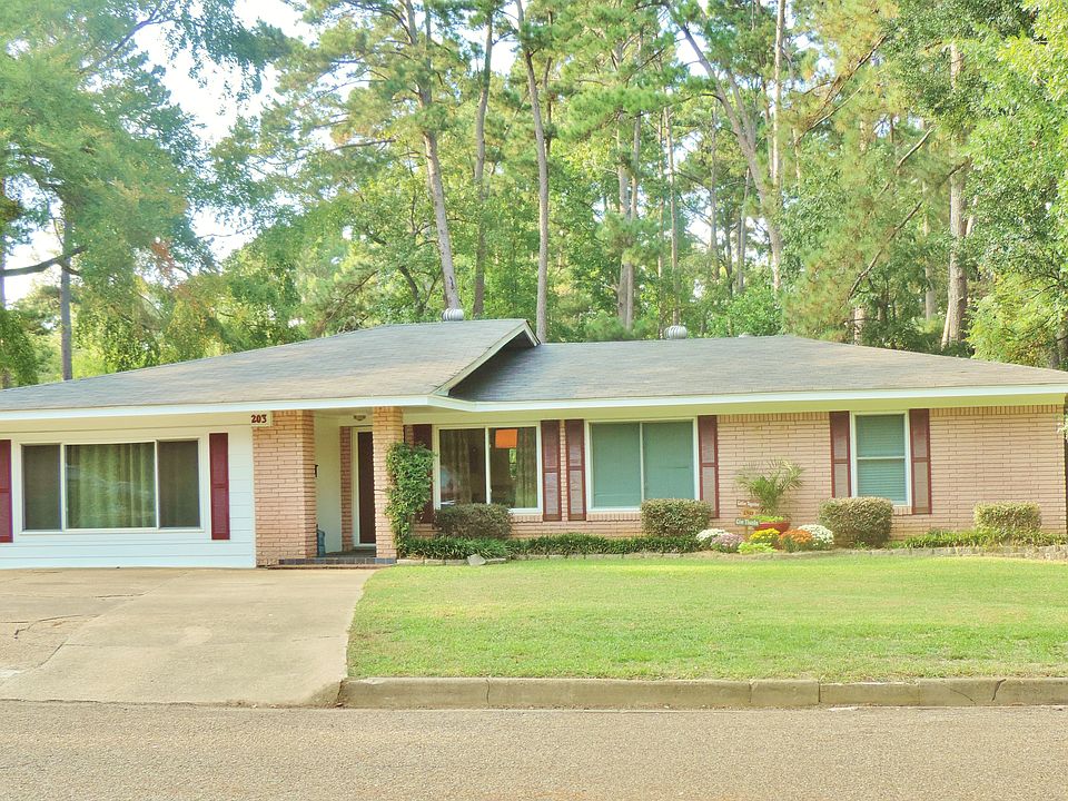 1st image of 203 Westwood Dr