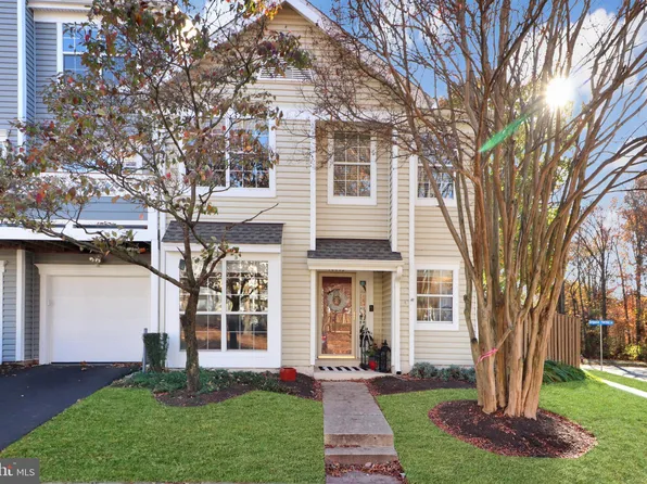 14443 Fallscliff Ln #8, Centreville, VA 20120