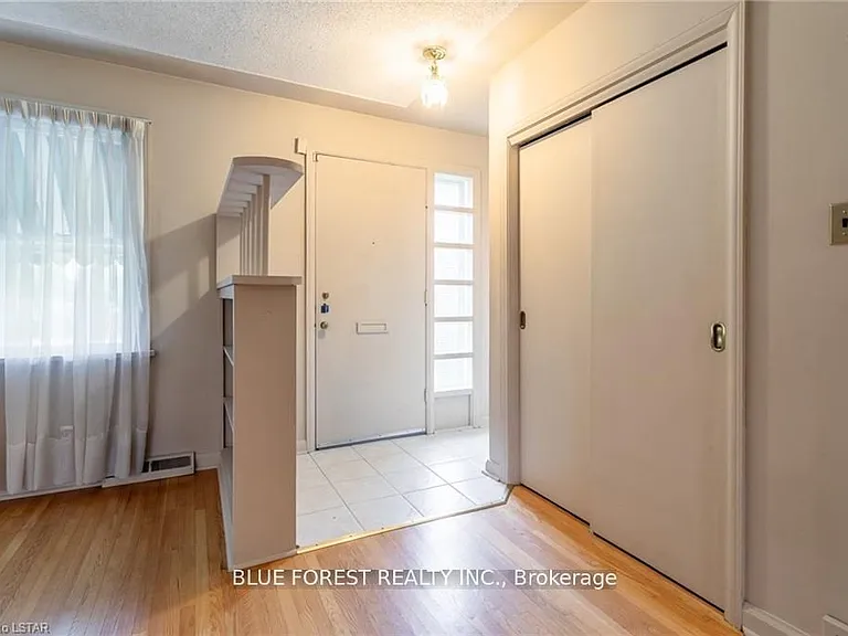 344 McNay St — Photo 3