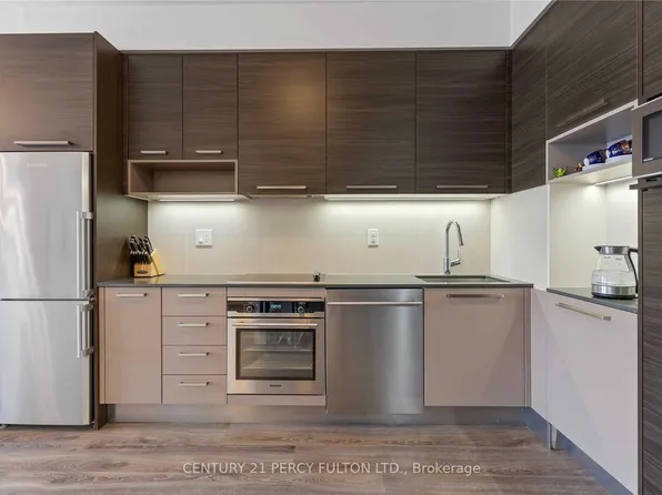 36 Park Lawn Rd #1401, Toronto, ON M8V 0E5