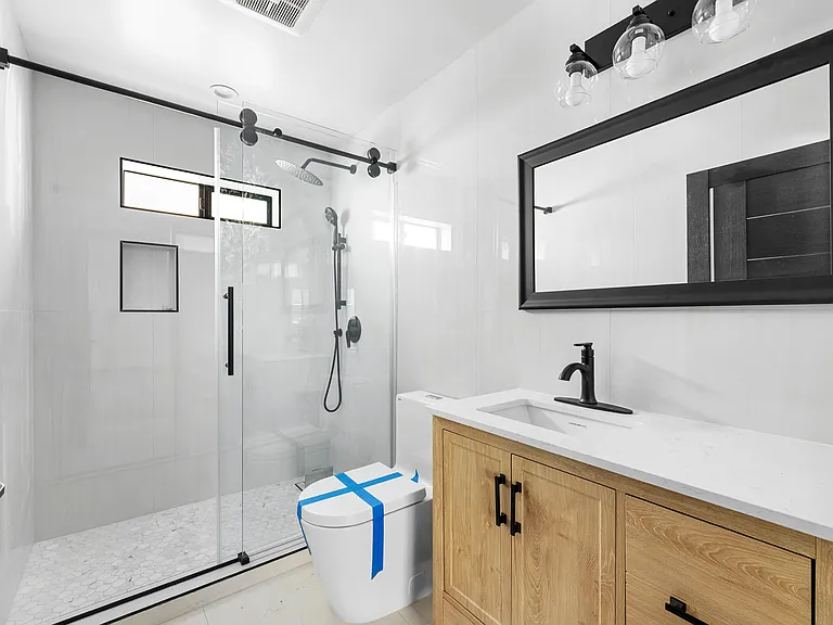7610 Machrea St #10 — Photo 16