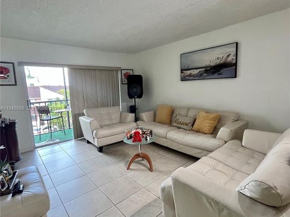 8005 Lake Dr APT 308