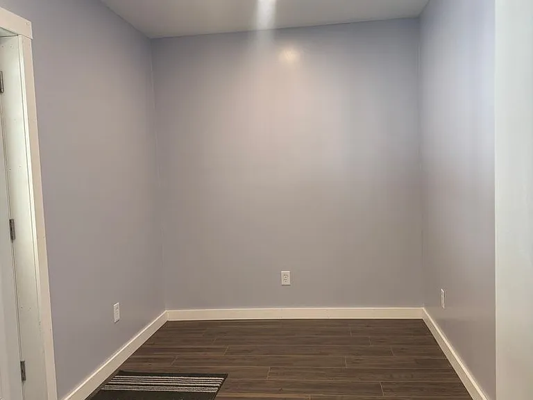 319 Victory Dr — Photo 4