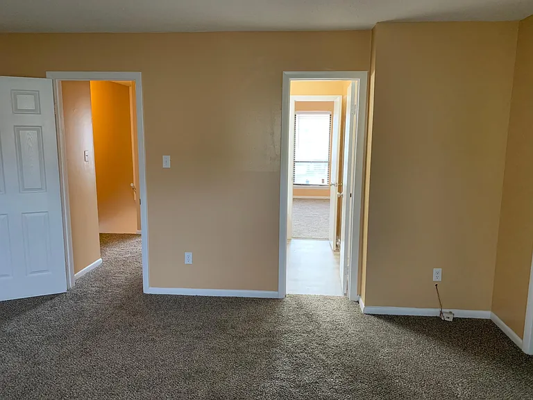 3717 Chimney Creek Dr — Photo 32