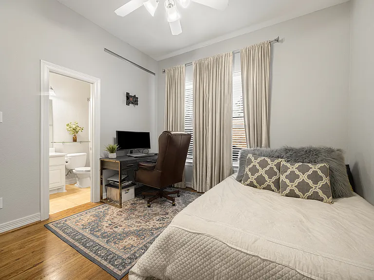 3610 Gillespie St #6 — Photo 19
