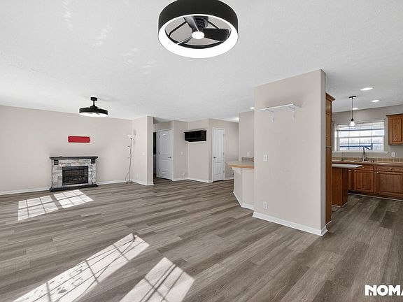 4th image of 5711 Coddington Ln