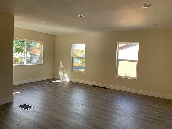 Living / Dining