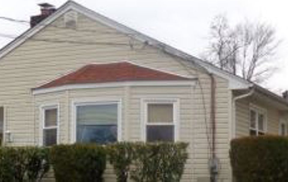 365 Wallace St, Freeport, NY 11520 Zillow